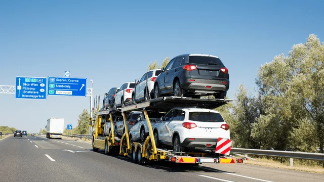 Seasonal Pricing Variations in Vehicle Transport